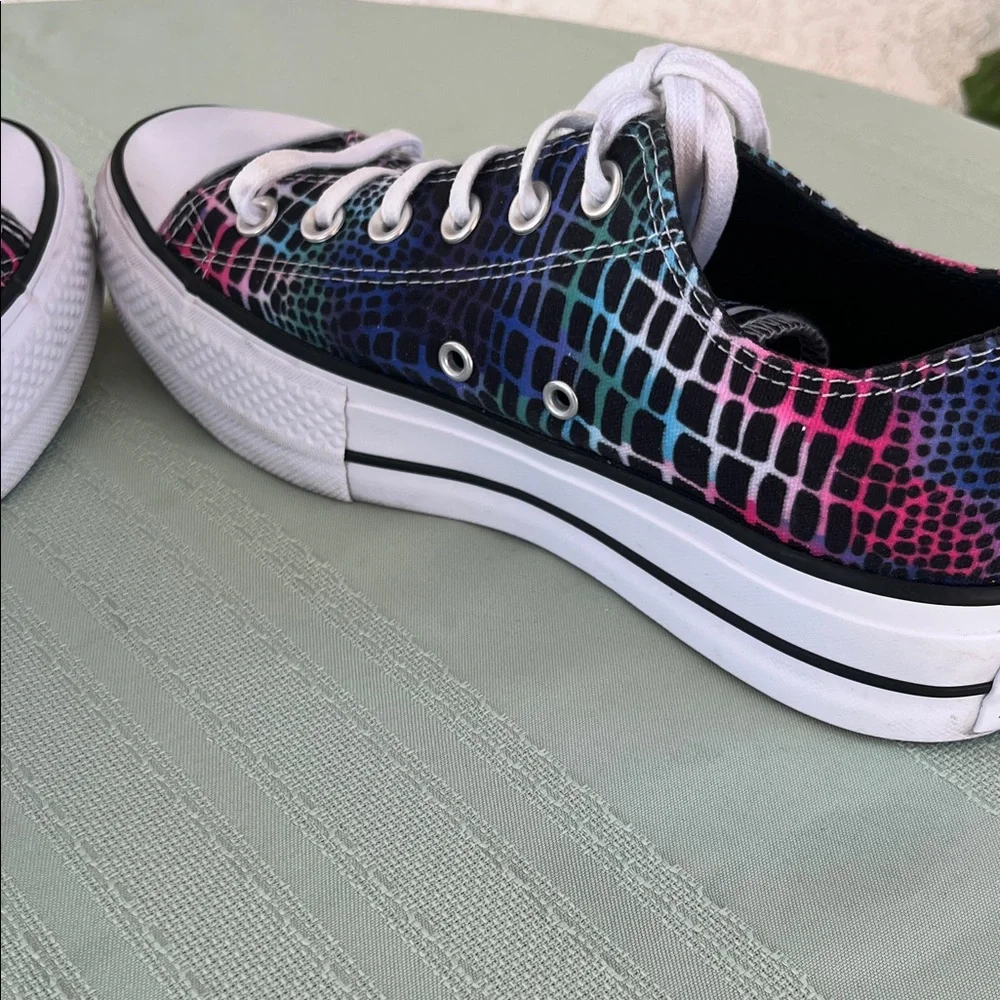 Converse Low Top Sneakers Black with Pink and Blue Gradient Croc Print Size 8 - Picture 4 of 8